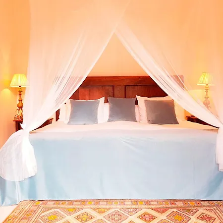 La Fuente De La Higuera Hotel 4*