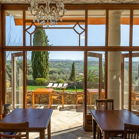 Hotel La Fuente De La Higuera 4*