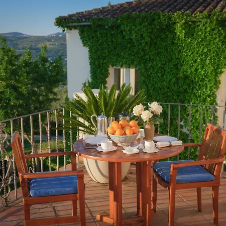 La Fuente De La Higuera Hotel 4*